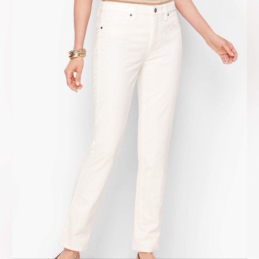 TALBOTs off wte velveteen straight leg pants Size 18 stretch. Excellent preowned